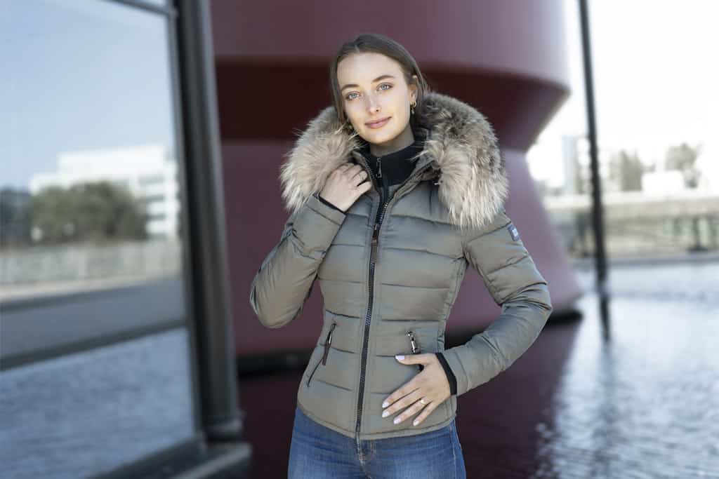 versano-korte-dames-winterjas-strak-model-shamila-groen